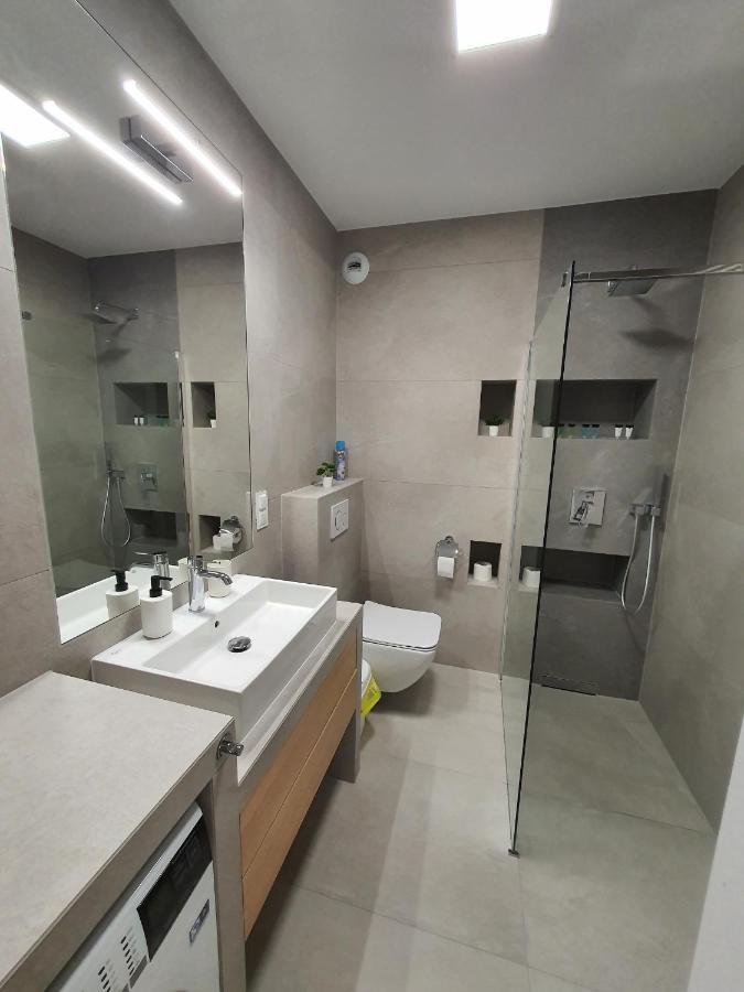 Apartament De Lux Apart 45 Grabiszynska Wroclaw Ngoại thất bức ảnh